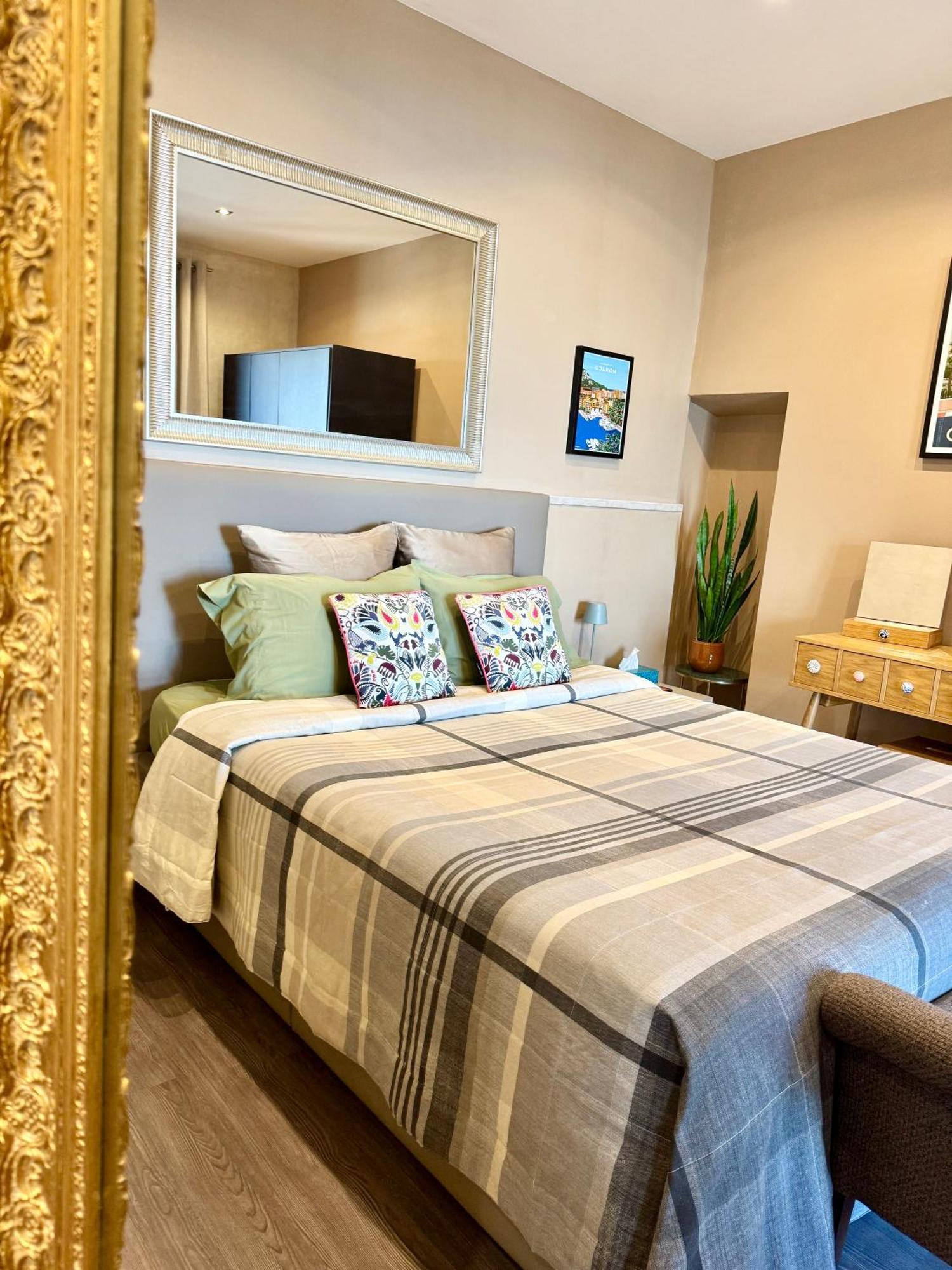 Appartement Jardin Exotique Cap-d'Ail Luaran gambar
