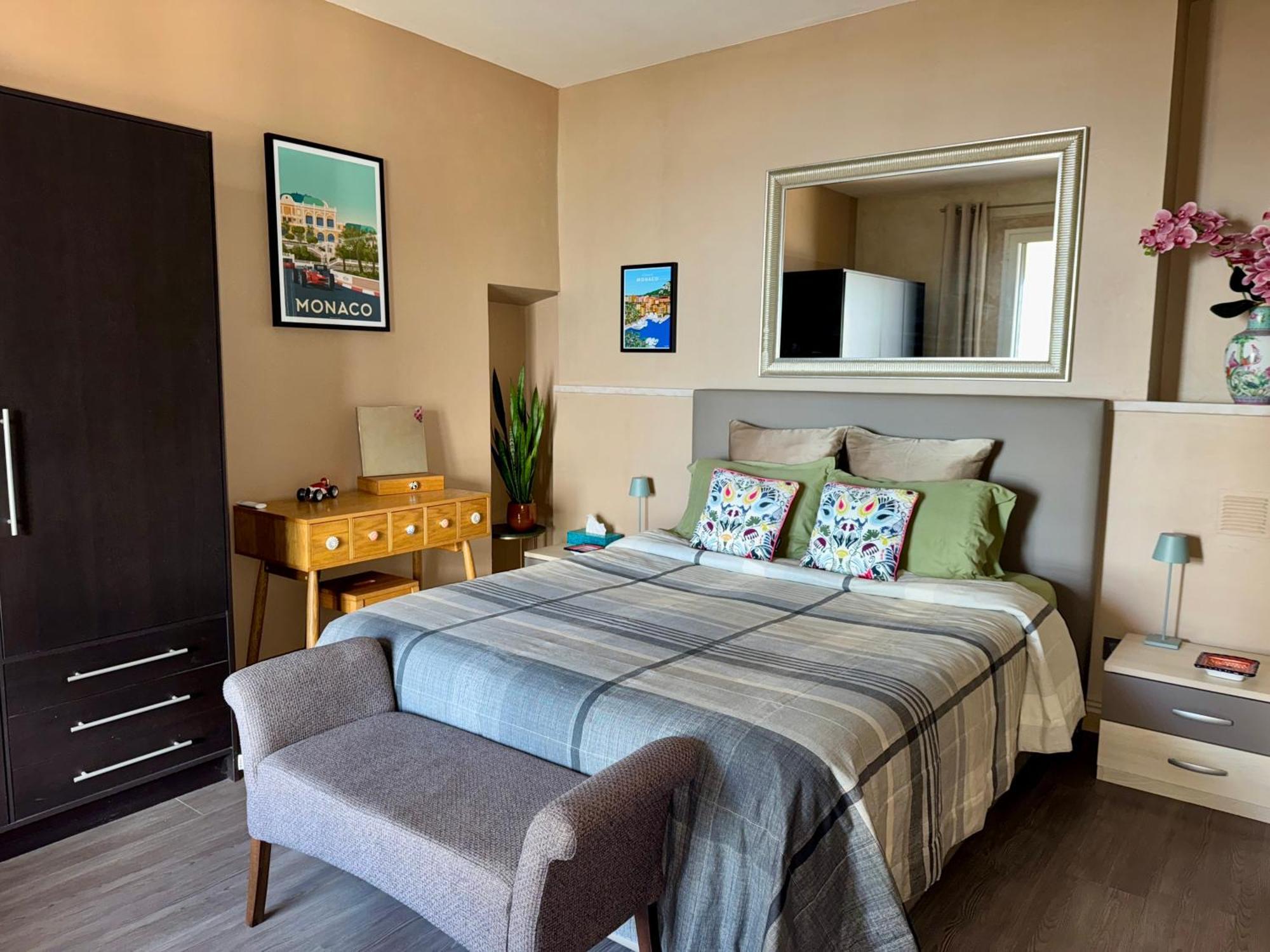 Appartement Jardin Exotique Cap-d'Ail Luaran gambar